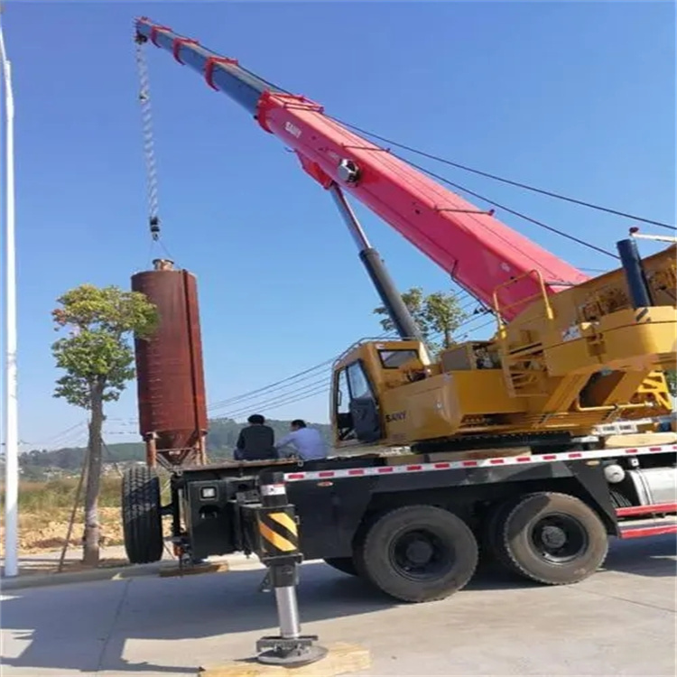 鹿邑专业吊车租赁多少钱