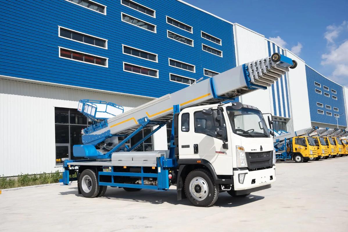 鹿邑出租云梯车高空作业车 建筑垃圾搬运